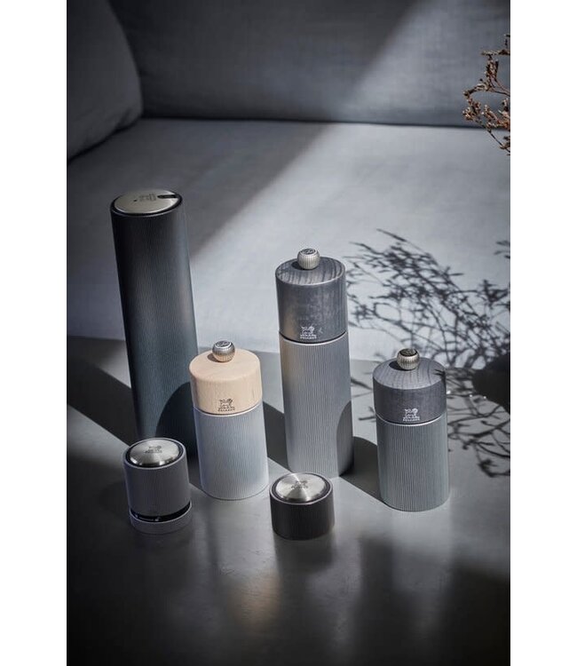 Peugeot Peugeot Line Pepermolen 18 cm Carbone