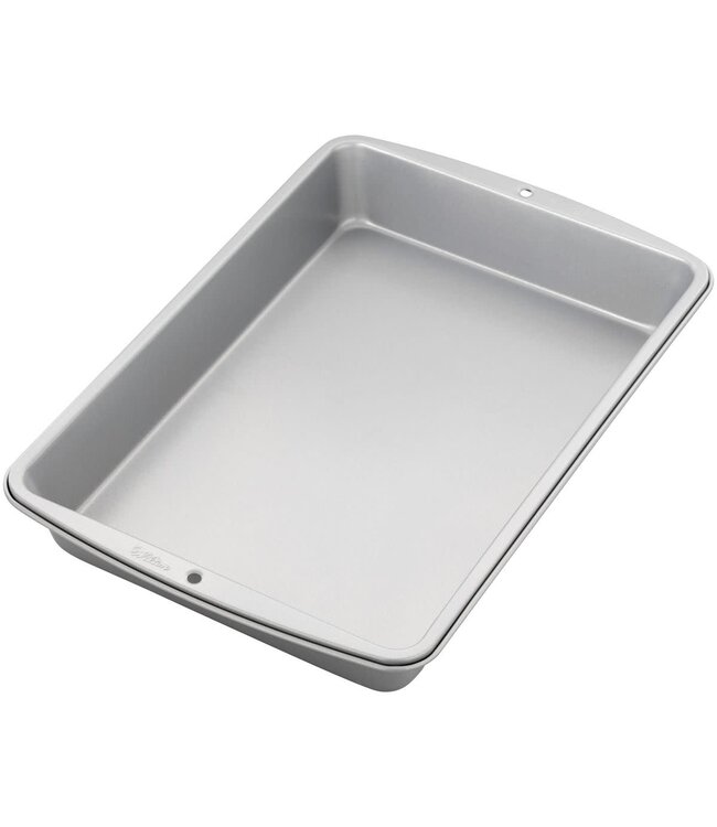 Wilton Recipe Right Oblong Cake Pan 33x22.9 cm