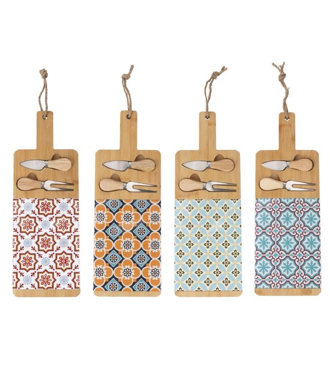 Borrelplank bamboe met tegel ,kaasmes en vork   By Bella Roba  assorti