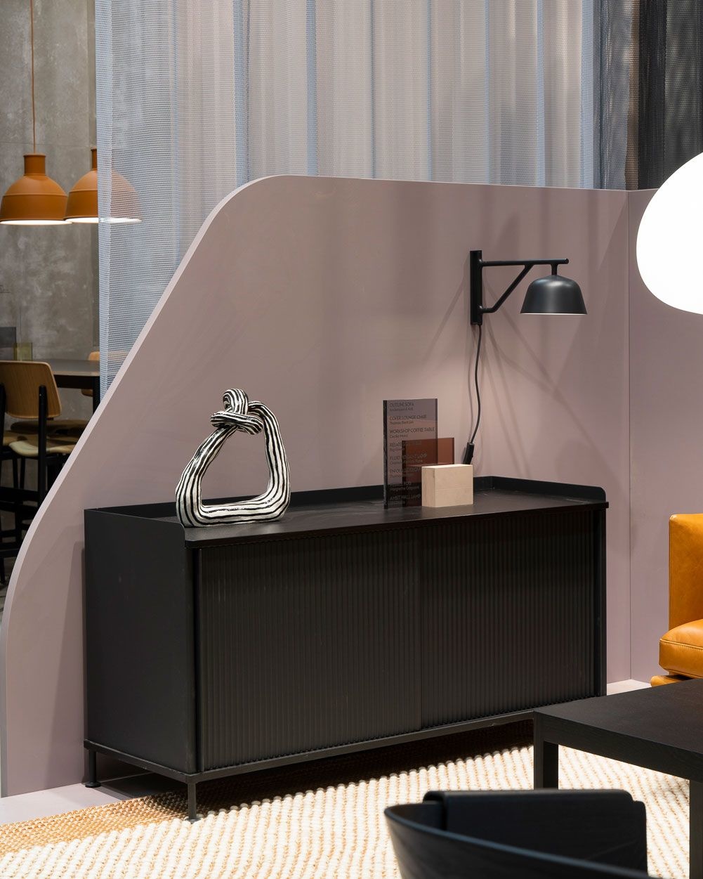 Muuto Enfold Sideboard - Low - Black/Black