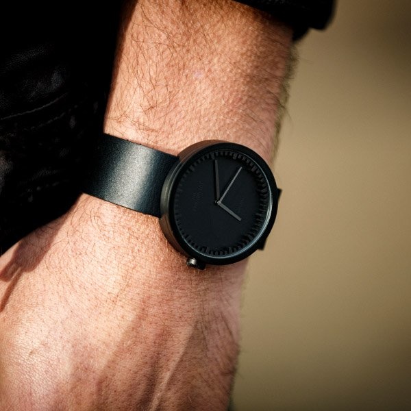 Tube watch D38 black black leather strap