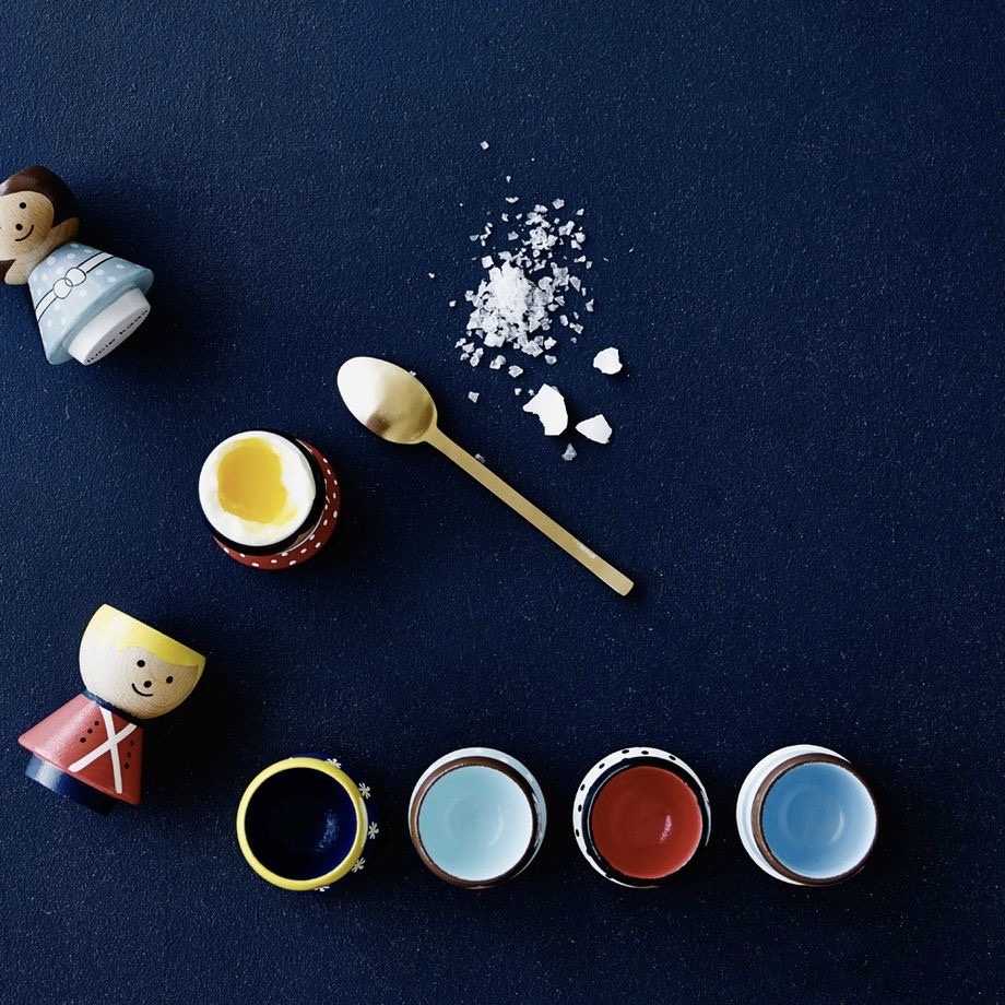 Lucie Kaas Bordfolk egg holder Guard