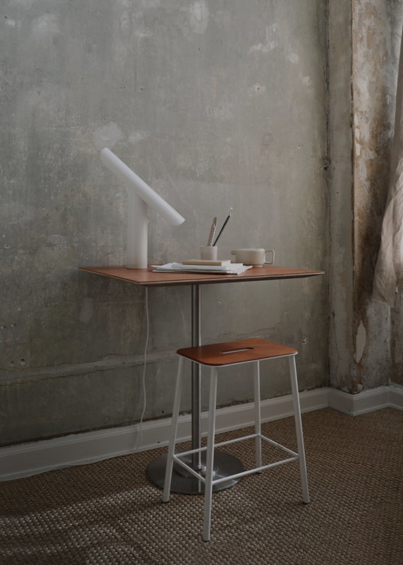 FRAMA T-lamp l table l white