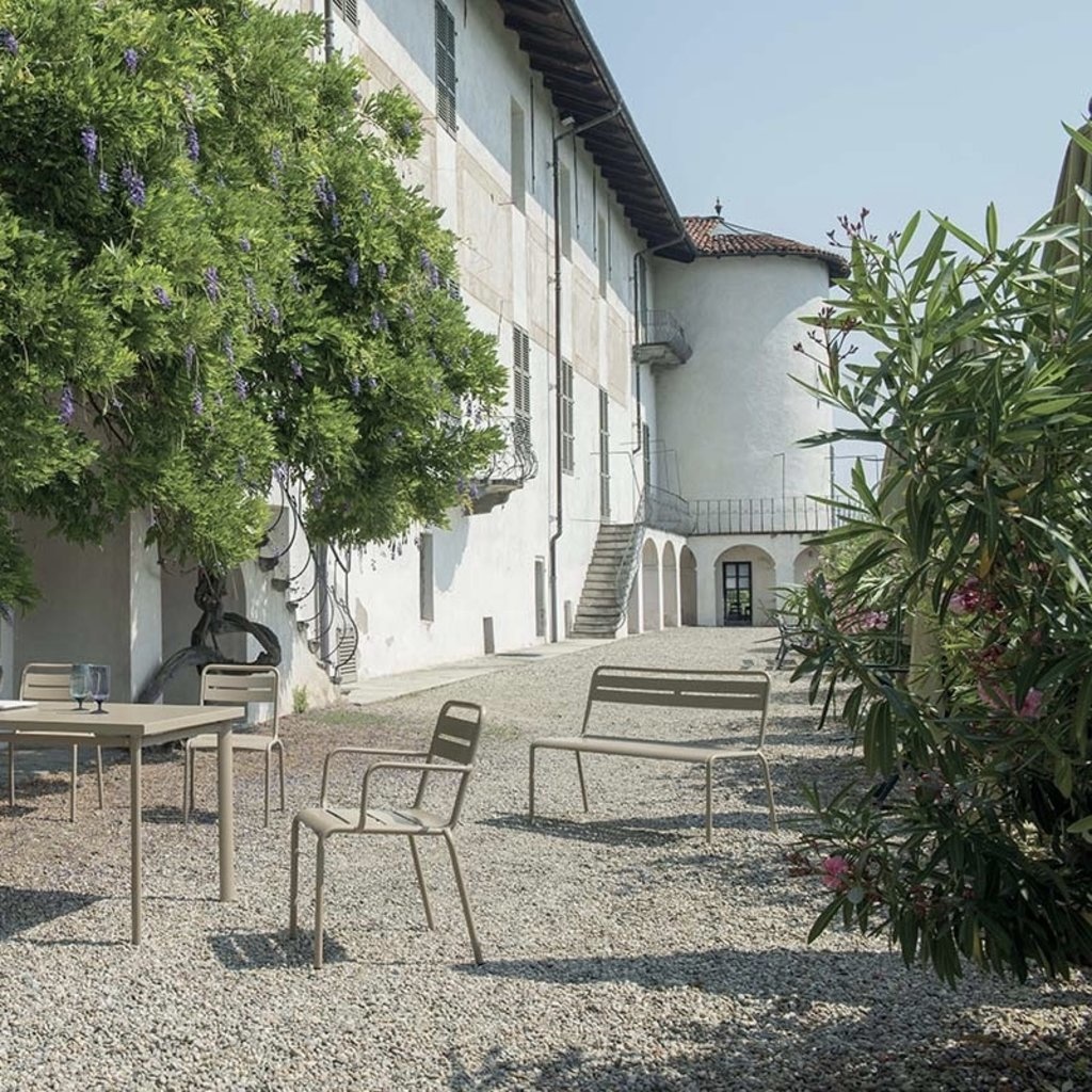 EMU 163 STAR BENCH GREY 7003 - SHOWROOM MODEL