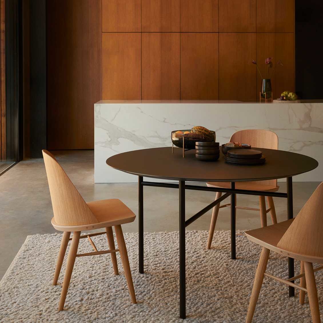 Audo Copenhagen Snaregade, Round 138cm, Black oak / Black