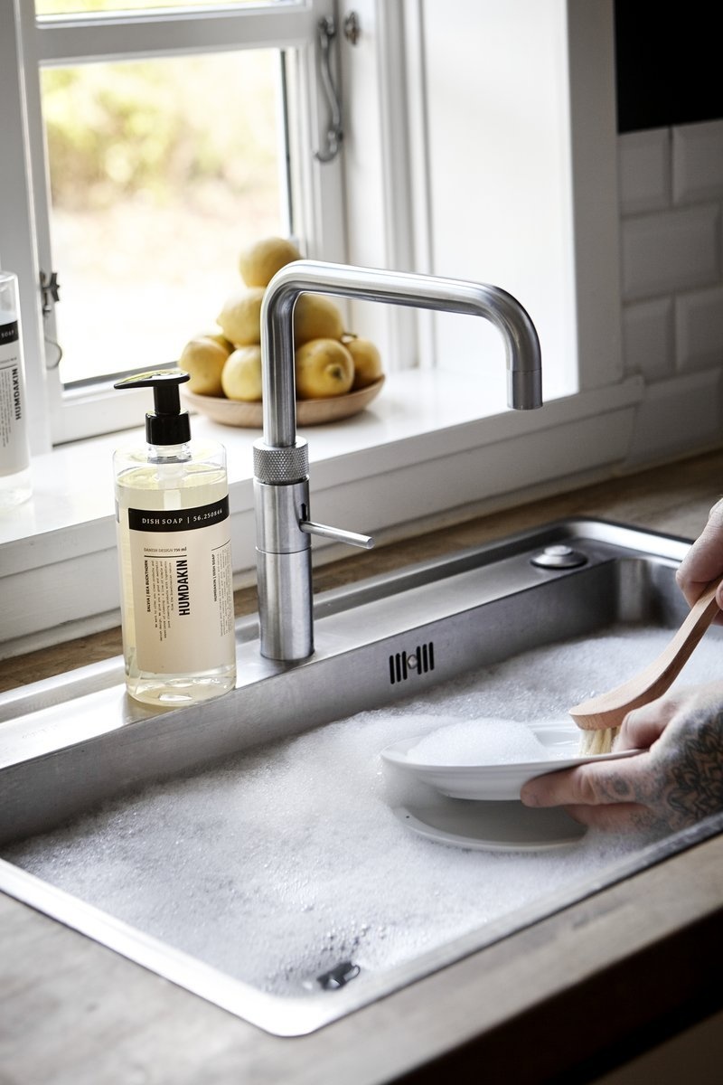 HUMDAKIN Dish soap - 01 Salvia and Sea Buckthorn