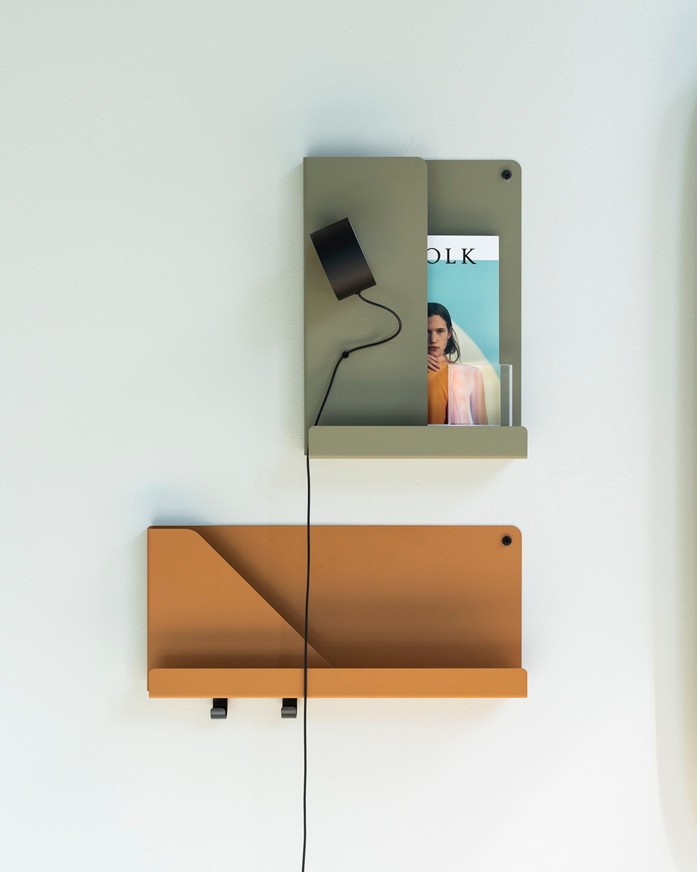 Muuto Folded Shelve 63 x 16.5 x 12.4 cm olive