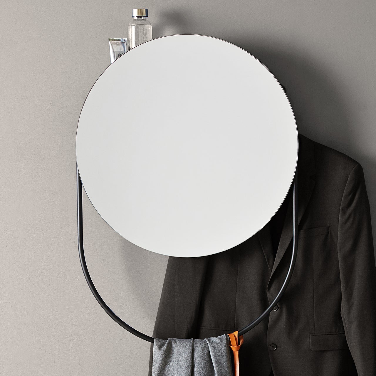 WOUD Verde mirror - SHOWROOM MODEL