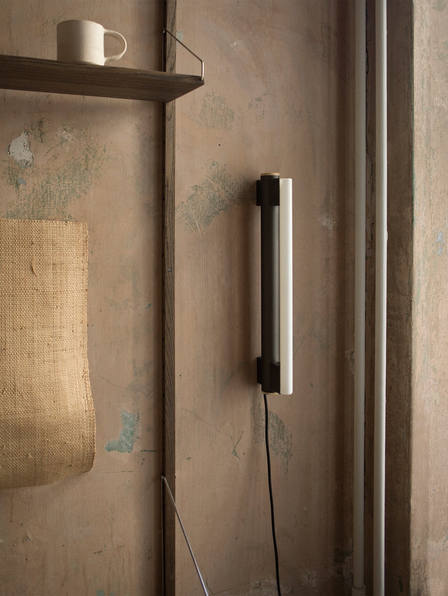 FRAMA Eiffel wall single l 500