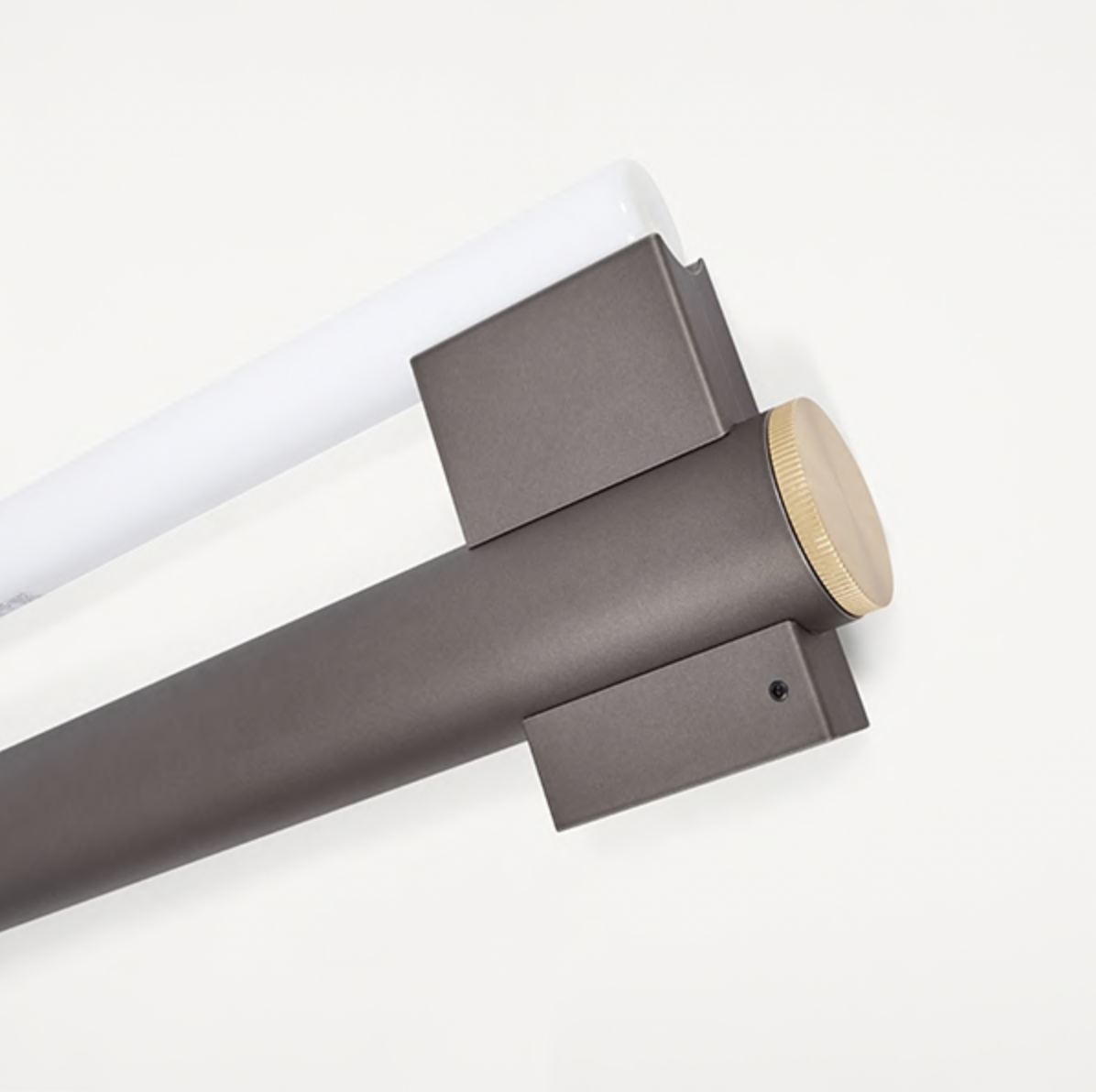 FRAMA Eiffel wall single l 500