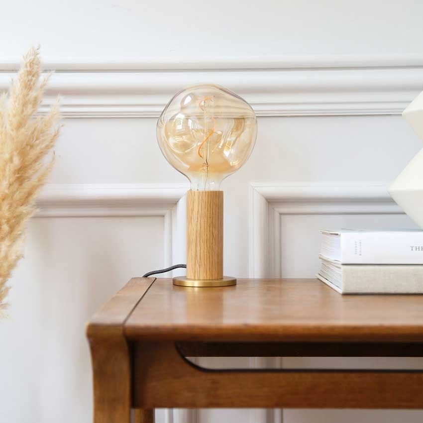 TALA Oak Knuckle Table with Voronoi I Bulb