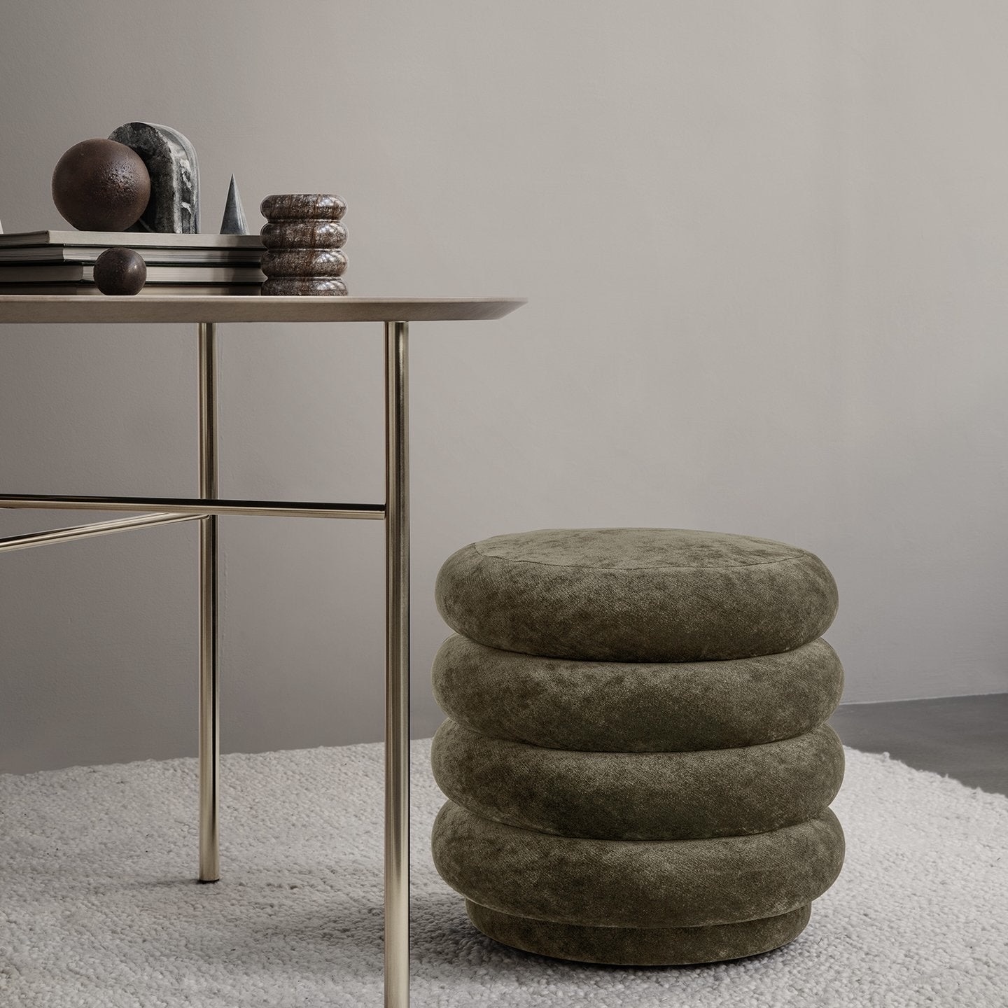 Ferm Living Pouf Round Faded Velvet - Forest
