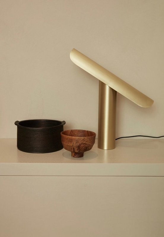 FRAMA T-lamp l table l brushed brass