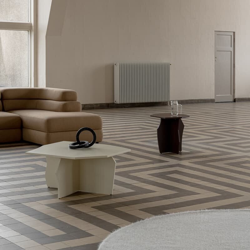 STUDIO HENK Scissors Coffee Table 50 Eiken parel wit - SHOWROOM MODEL