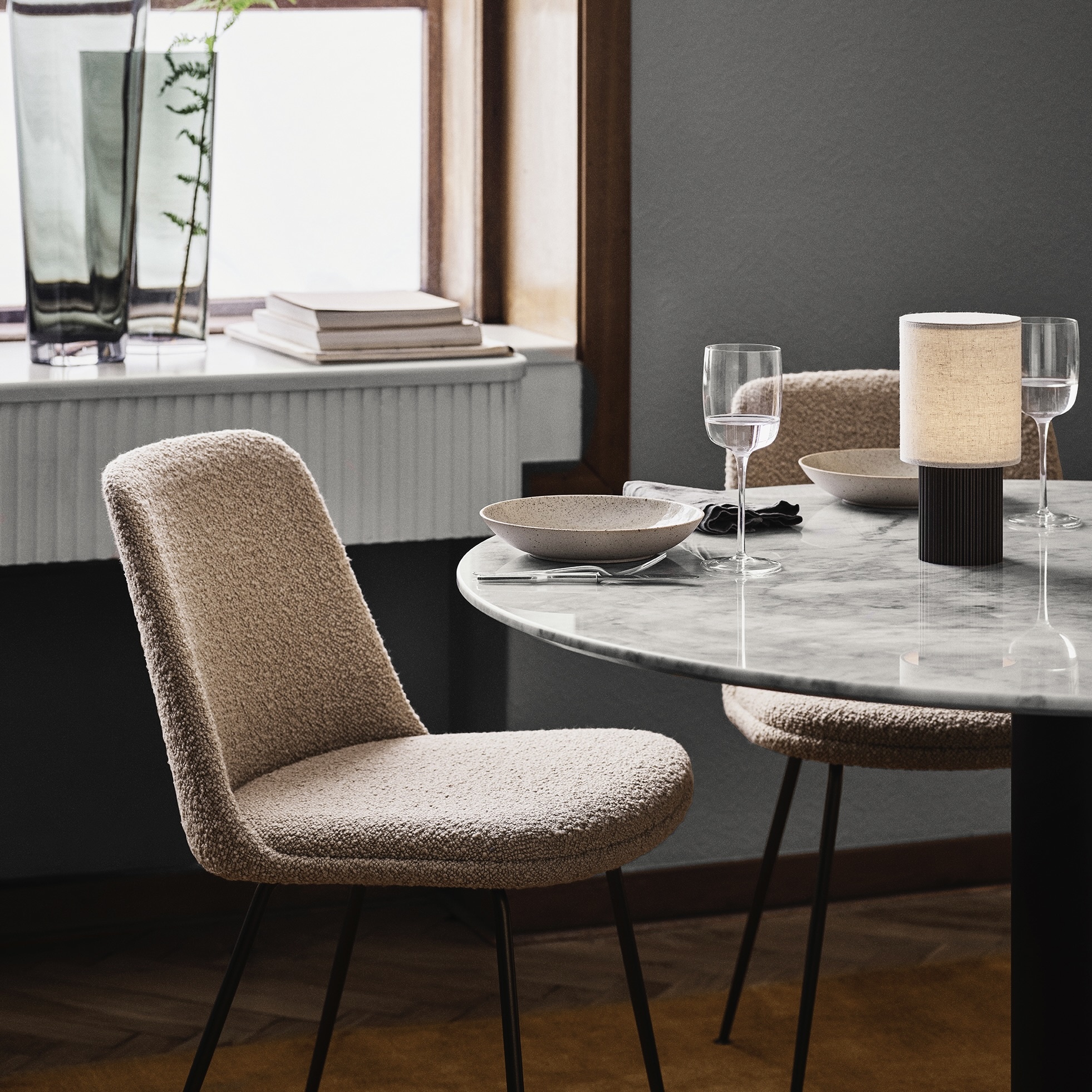 &Tradition In between 130 cm - Bianco Carrara/black