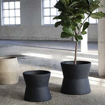 Serax PLANTENPOT L ZWART CONSTRUCT (papier maché)