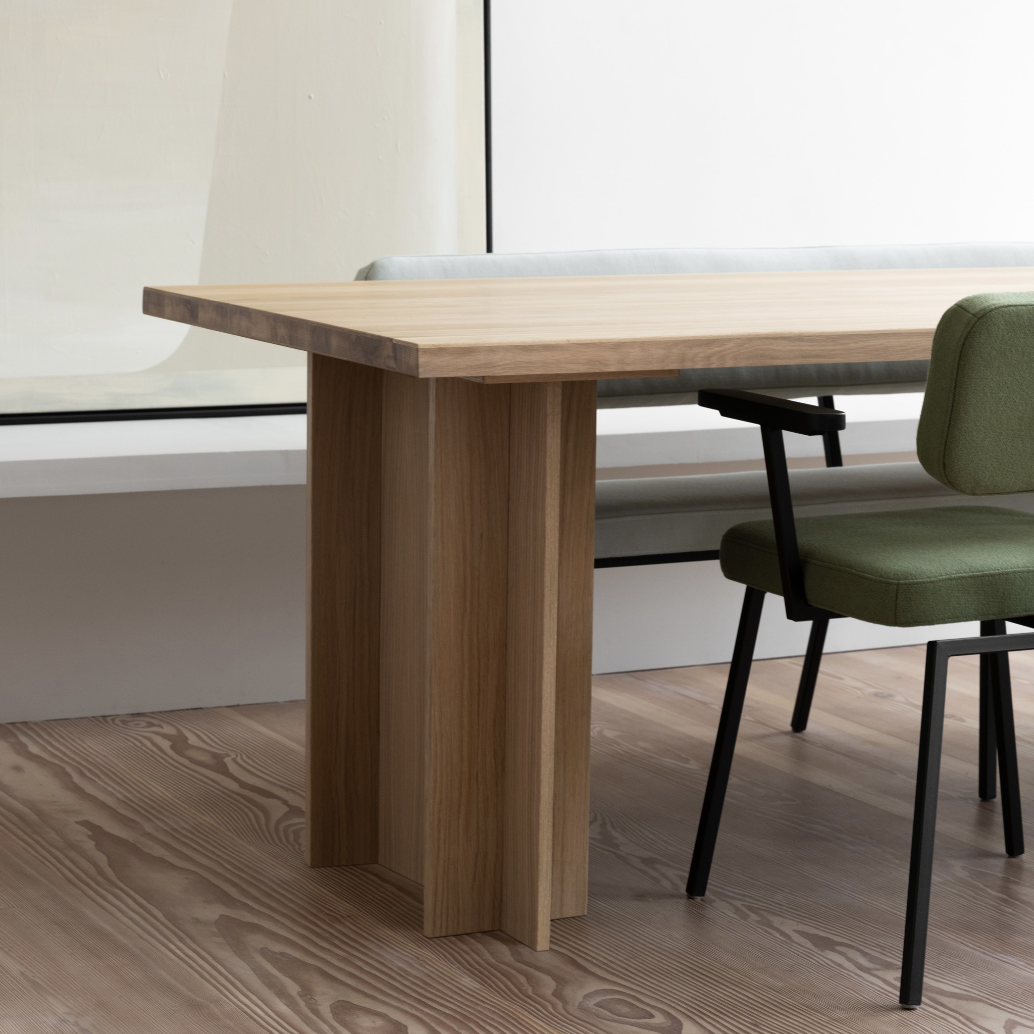 STUDIO HENK Eettafel rechthoekig - Column - 240 x 90 cm - standaard - Eiken natural hardwax olie
