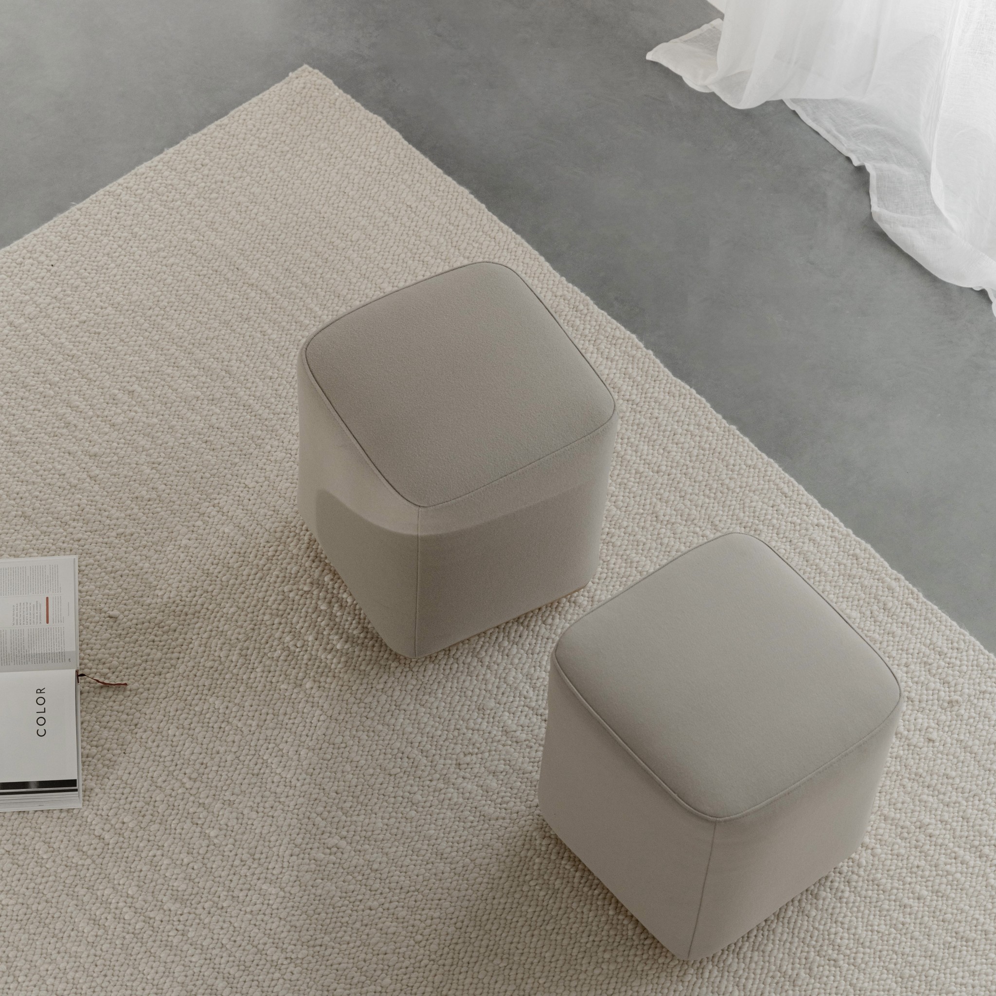 STUDIO HENK Poef Otto S - Eiken naturel light - Steelcut 2 220 - SHOWROOM MODEL