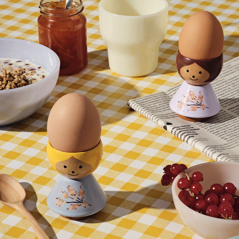 Lucie  Kaas Bordfolk egg holder girl Lily