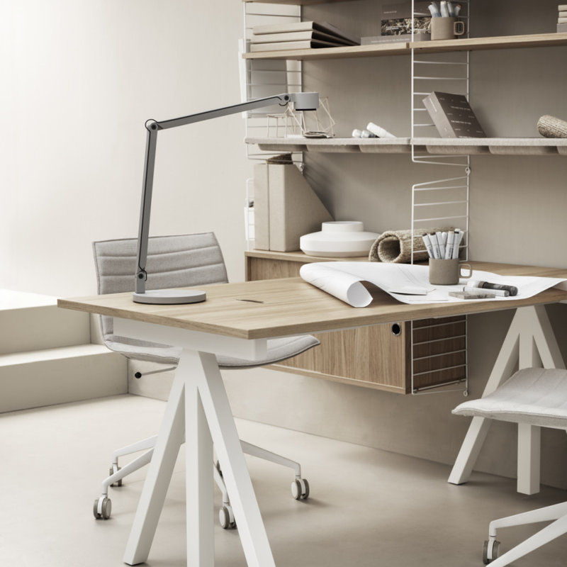 String Furniture Height-adjustable work desk