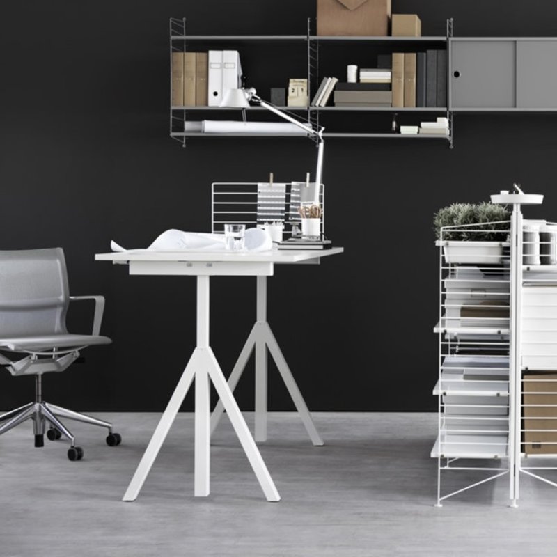 String Furniture Height-adjustable work desk