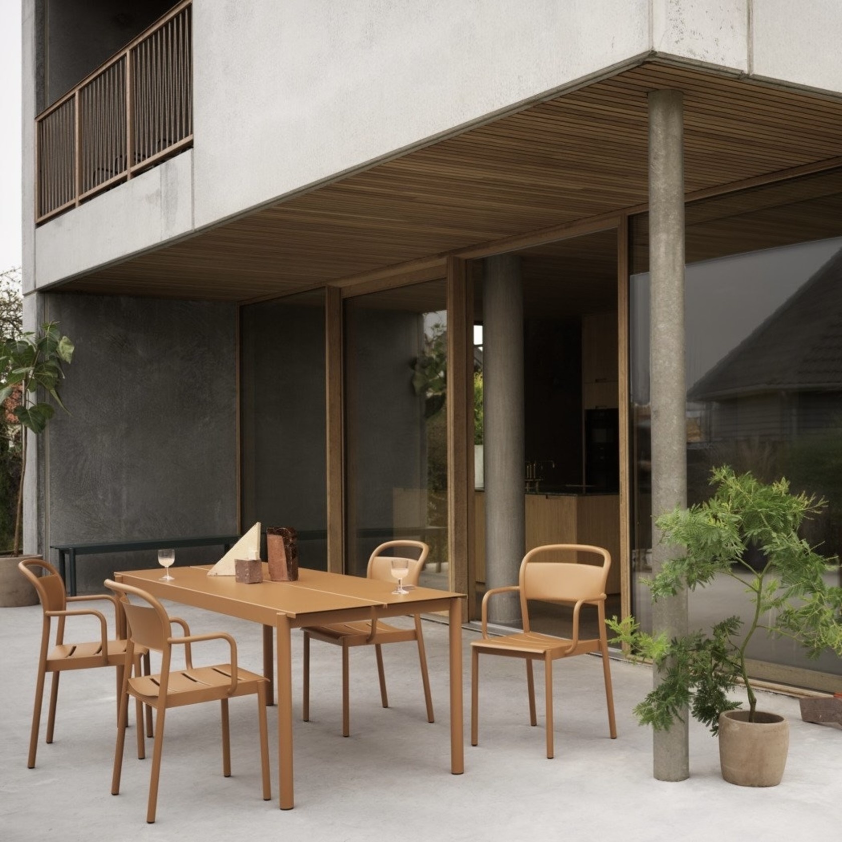 Muuto Linear Steel Table 220x90cm