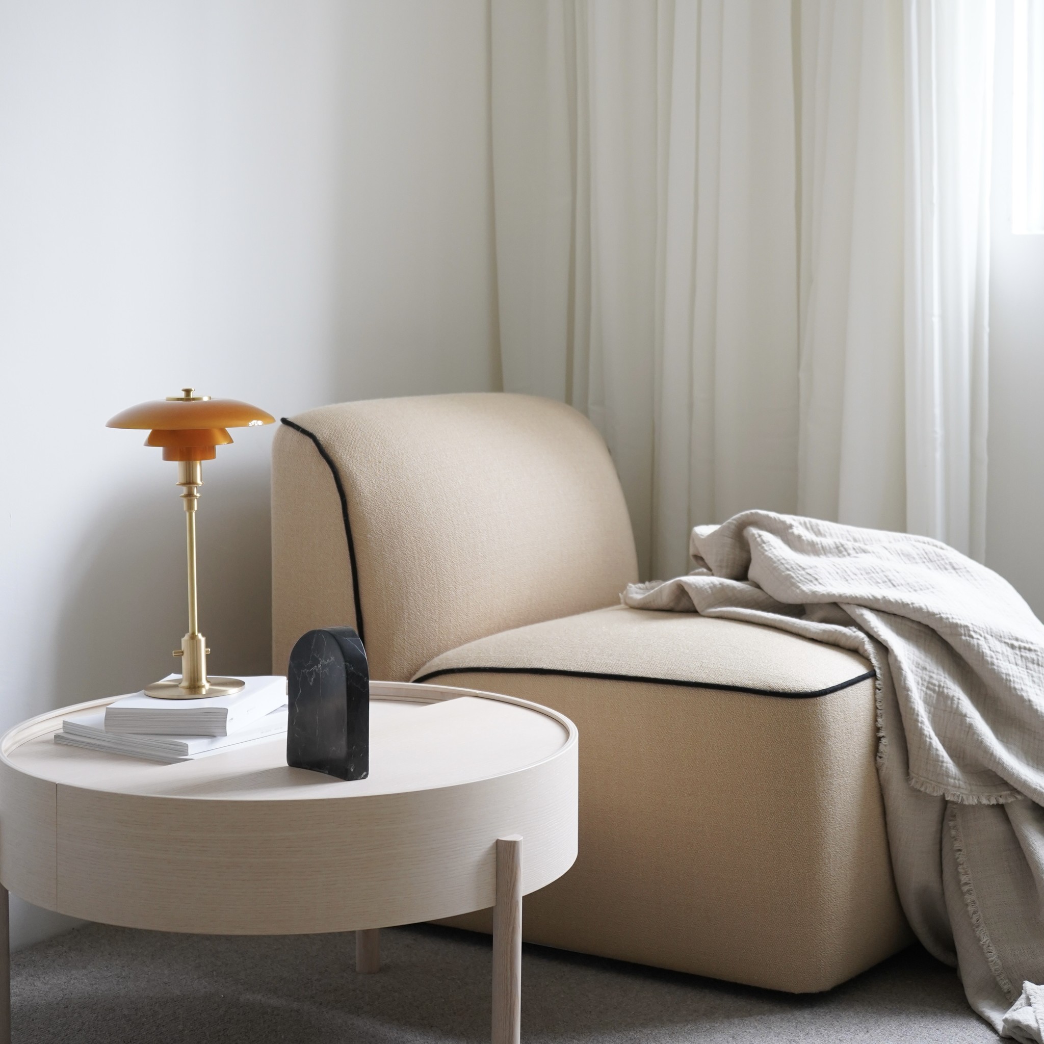 WOUD Arc side table Ø42 cm