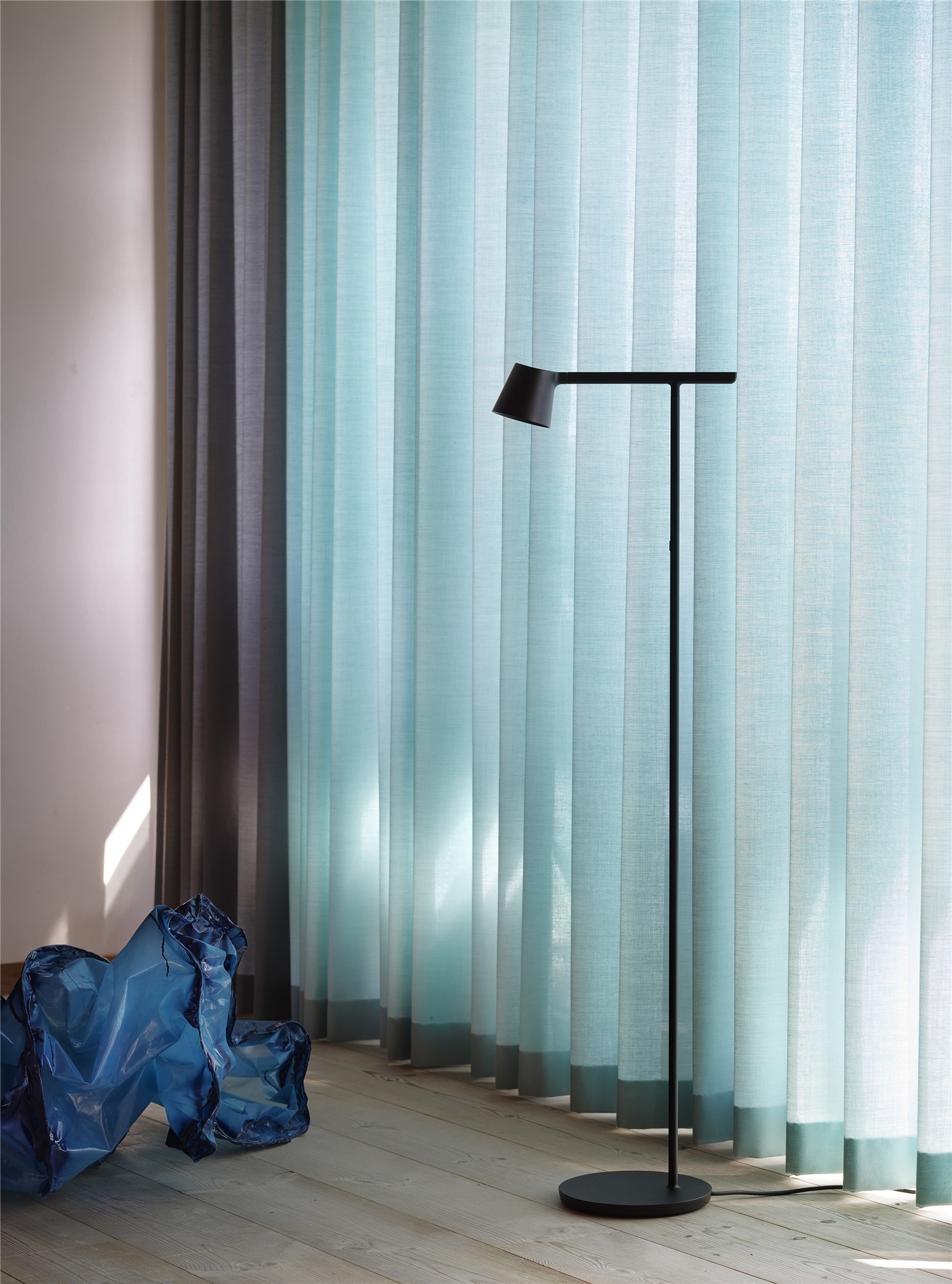 Muuto Tip Floor Lamp