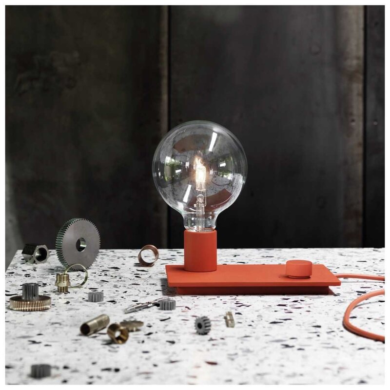 Muuto Control Lamp - LED Black - SHOWROOM MODEL