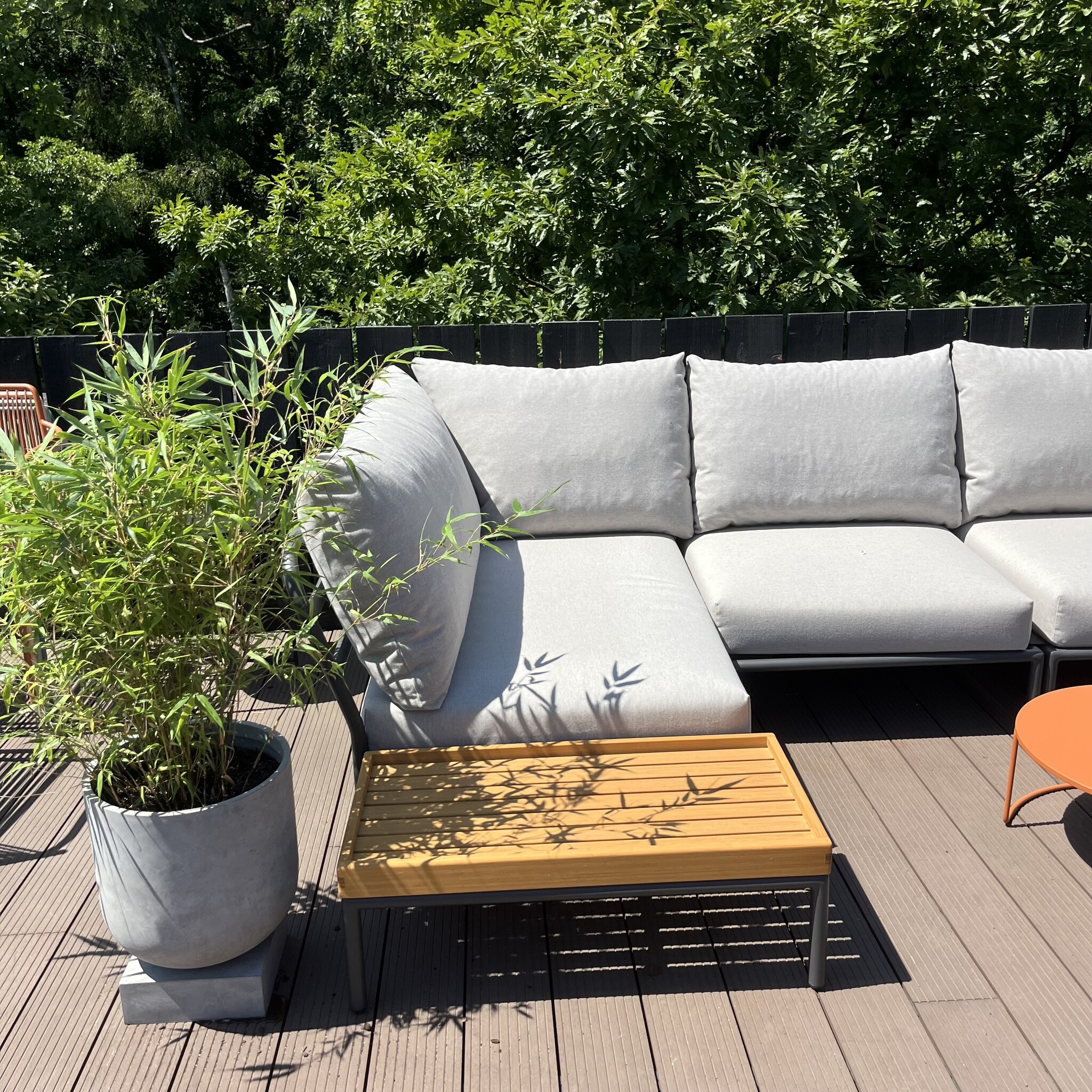 Houe Level 2 Loungeset - Sunbrella Ash Heritage/Dark Grey powder coated aluminium