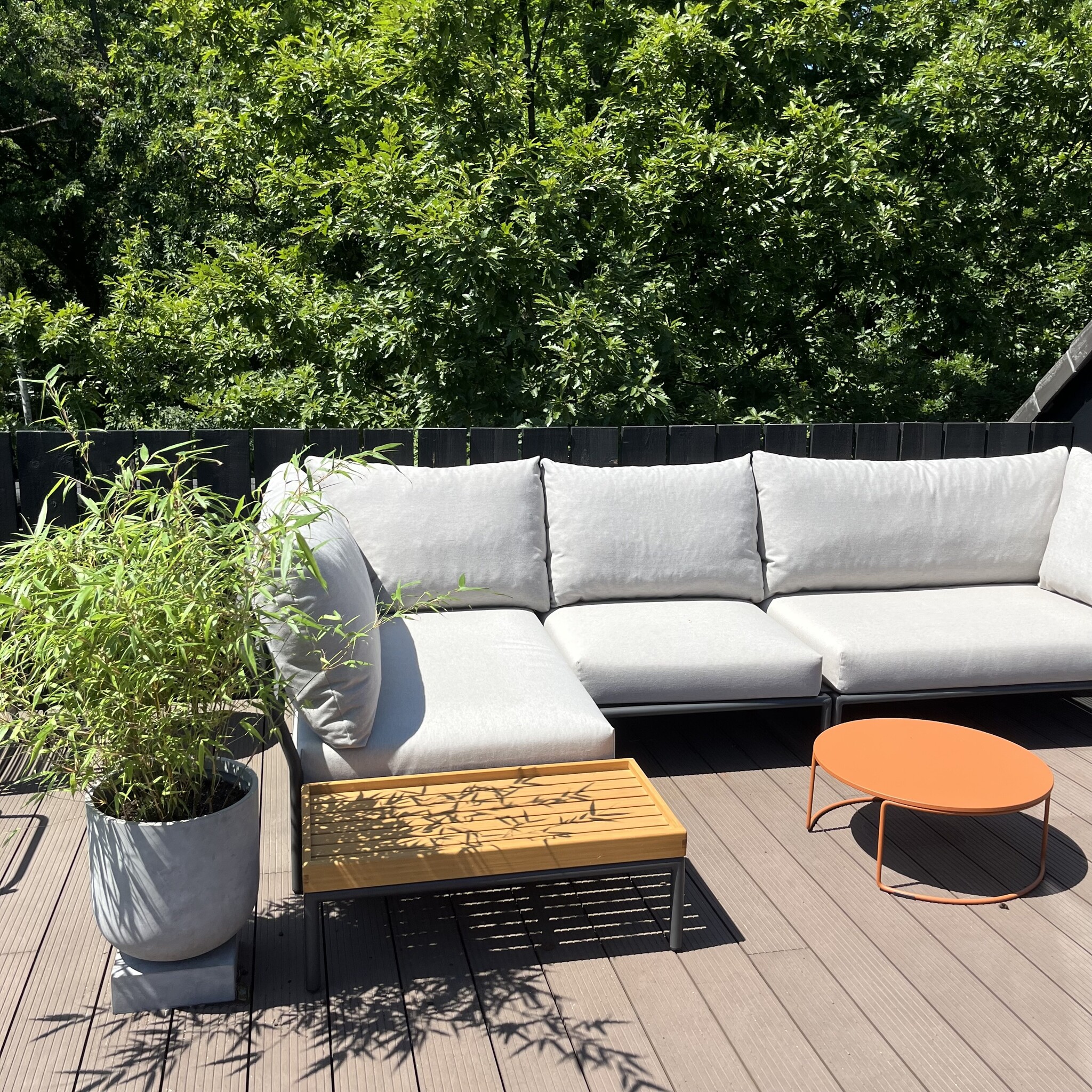 Houe Level 2 Loungeset - Sunbrella Ash Heritage/Dark Grey powder coated aluminium