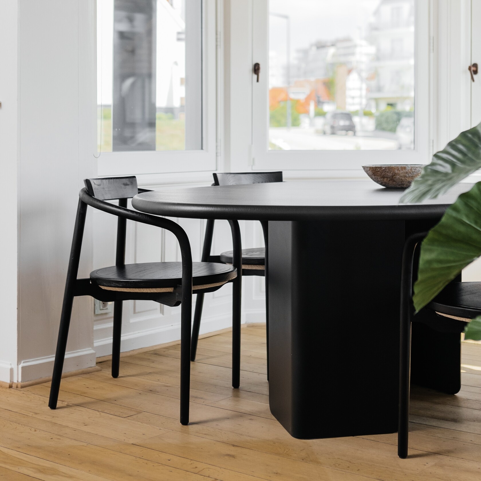 TOOON by Toon De Somer Ton Sur Tooon TST Table small cement 177x132cm