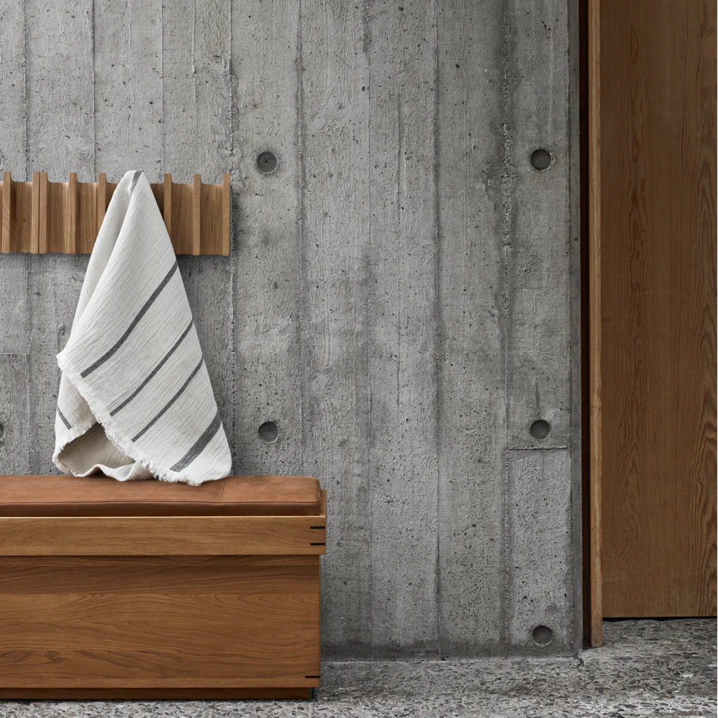 Kristina Dam Column Coat Rack - Warm Oiled Oak