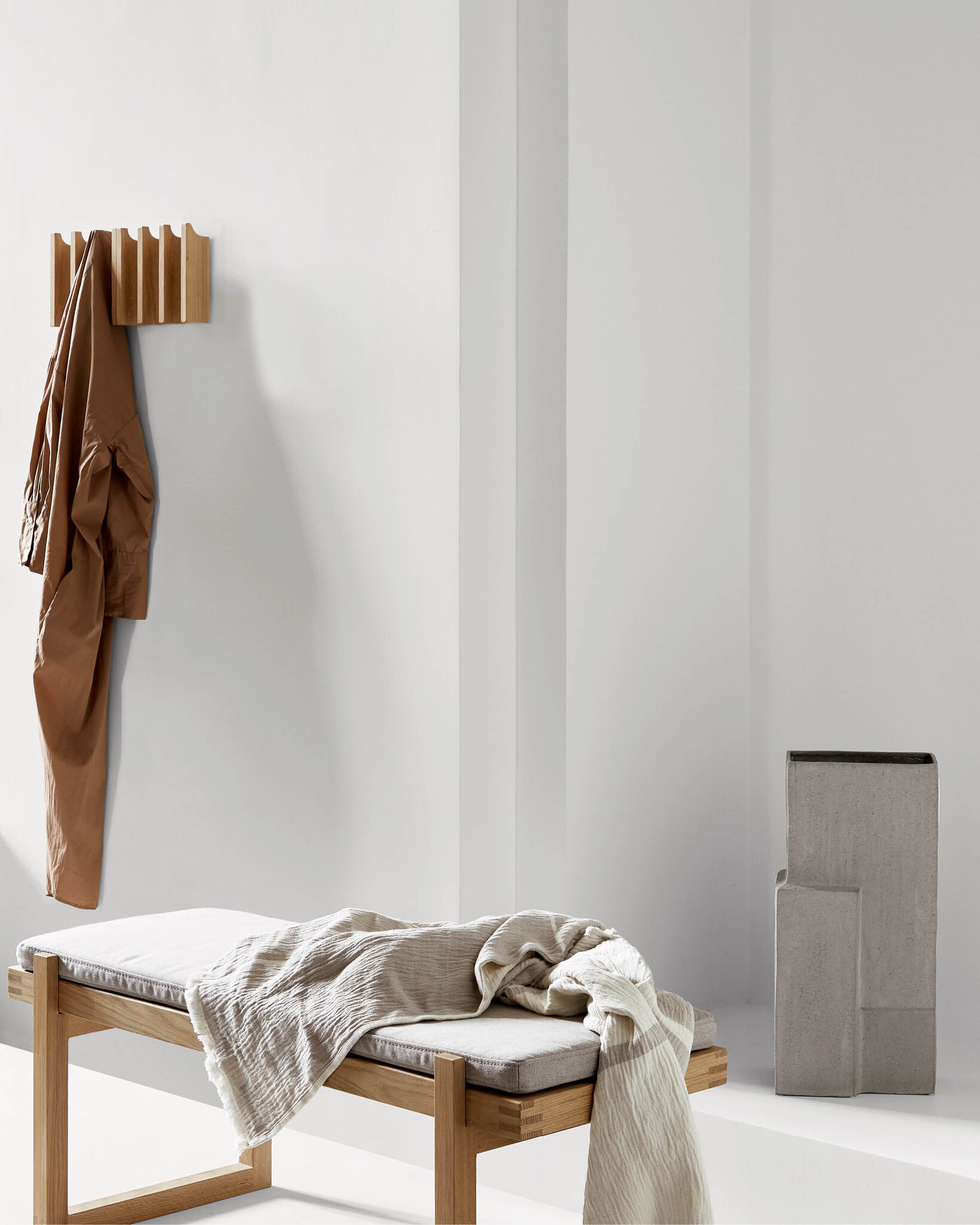 Kristina Dam Column Coat Rack - Warm Oiled Oak