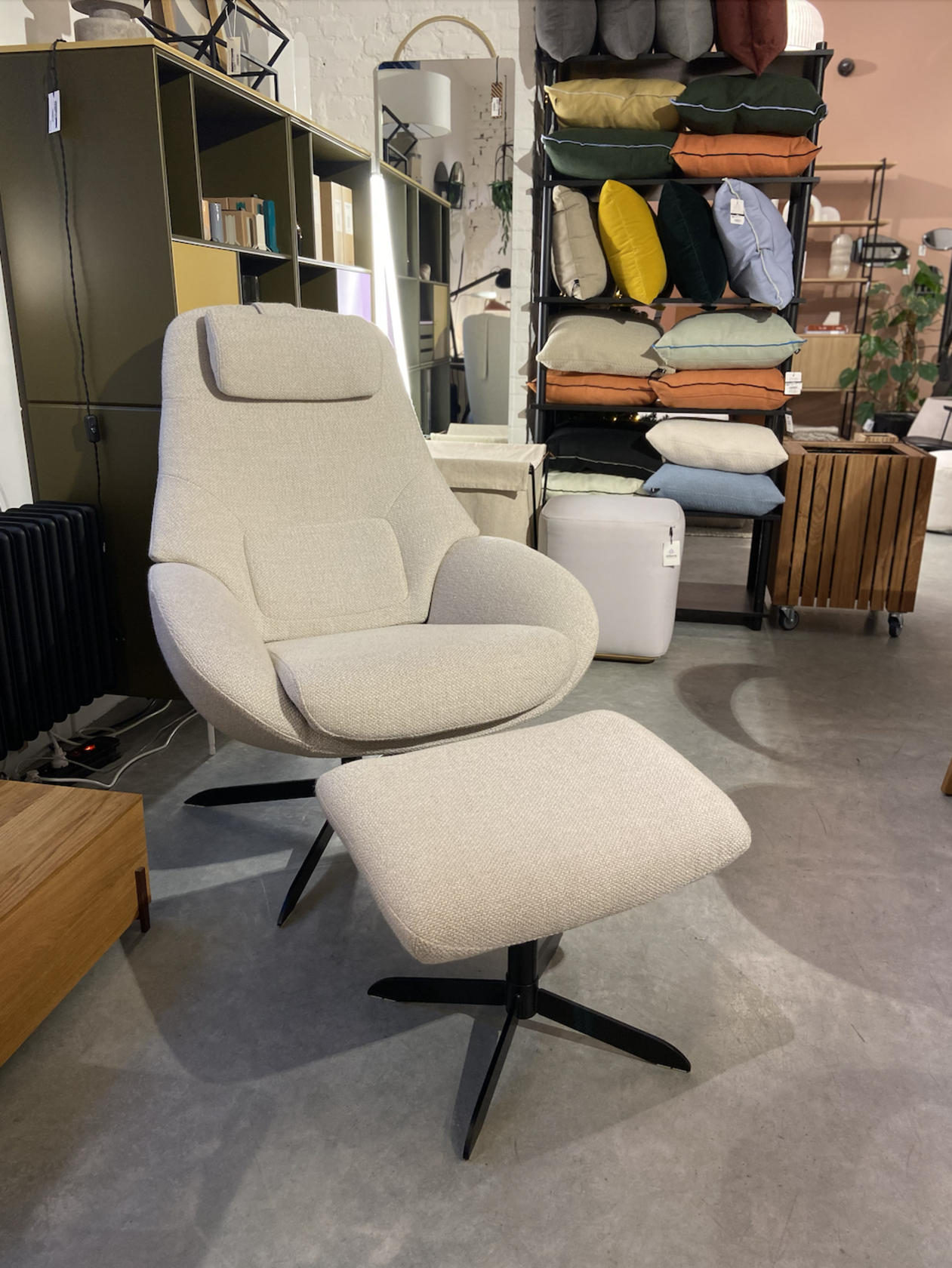 Bolia Saga Footstool - Ascot beige