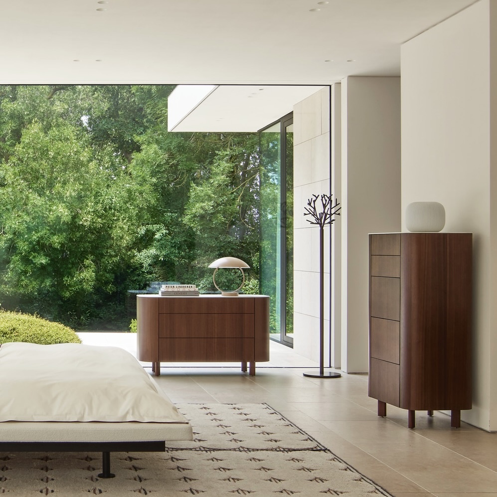 Ligne Roset Parabole 3 drawer chest - Donker Notenhout/Blad Zandsteen Marquina Keramiek