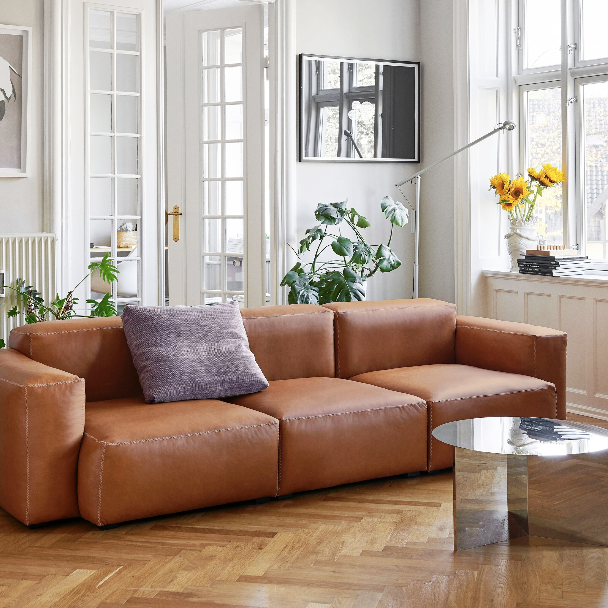 HAY Mags Soft Low 2,5 seater combination 1 - Sense Leather Cognac