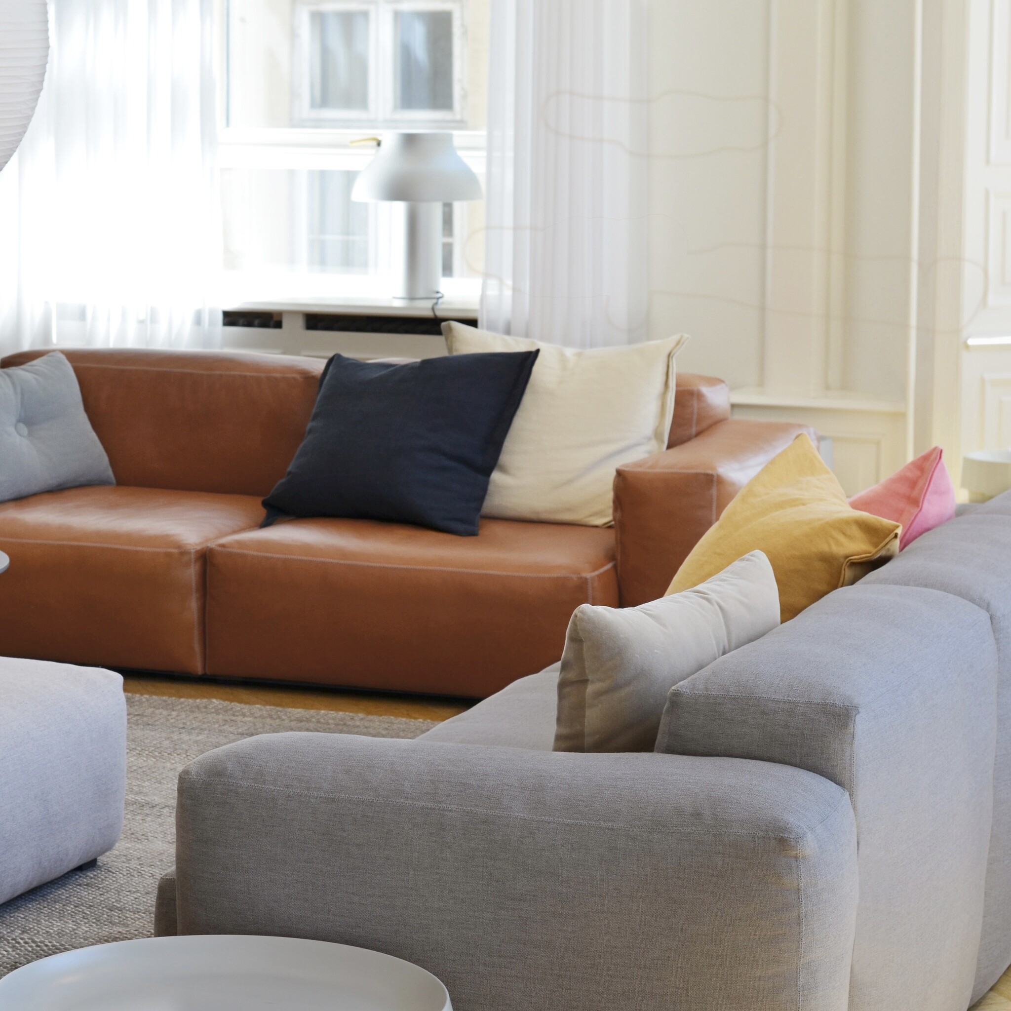 HAY Mags Soft Low 2,5 seater combination 1 - Sense Leather Cognac