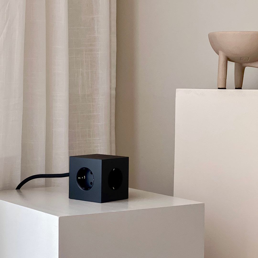 AVOLT Square 1 USB-A 3m Magnet Version Stockholm Black