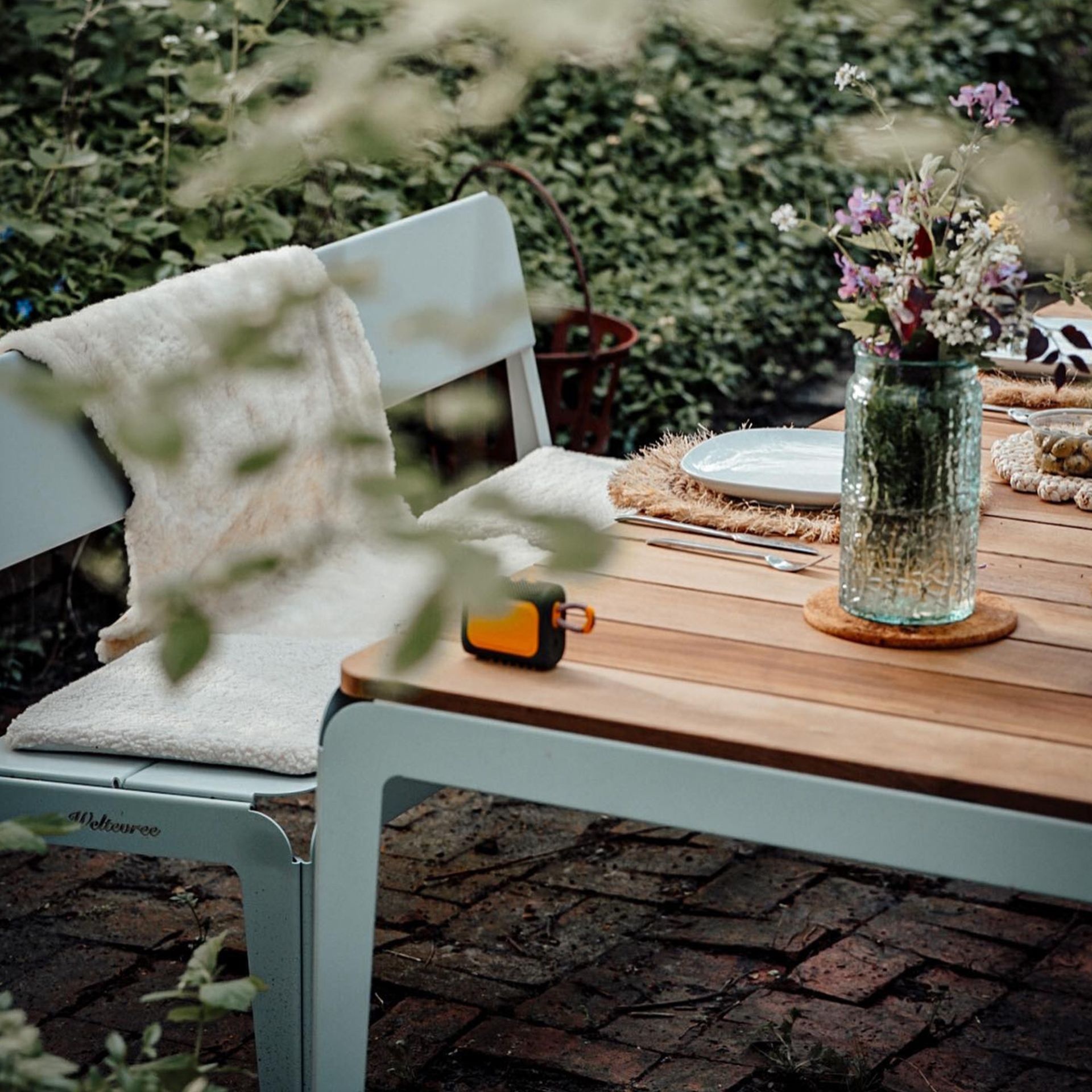 Weltevree Bended table wood (220) including benches - SET