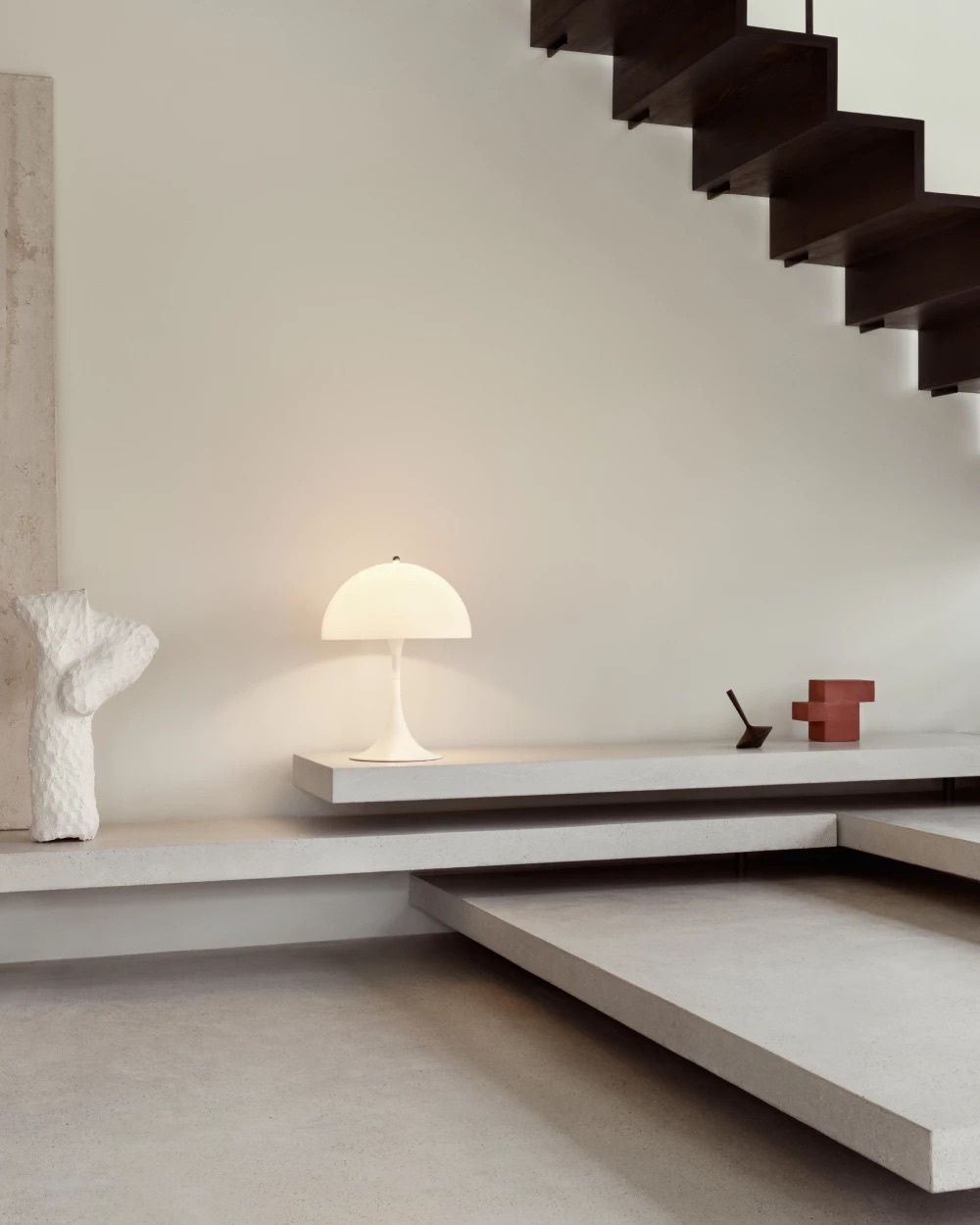 Louis Poulsen Panthella 400 Tafellamp Wit Opaal Acryl