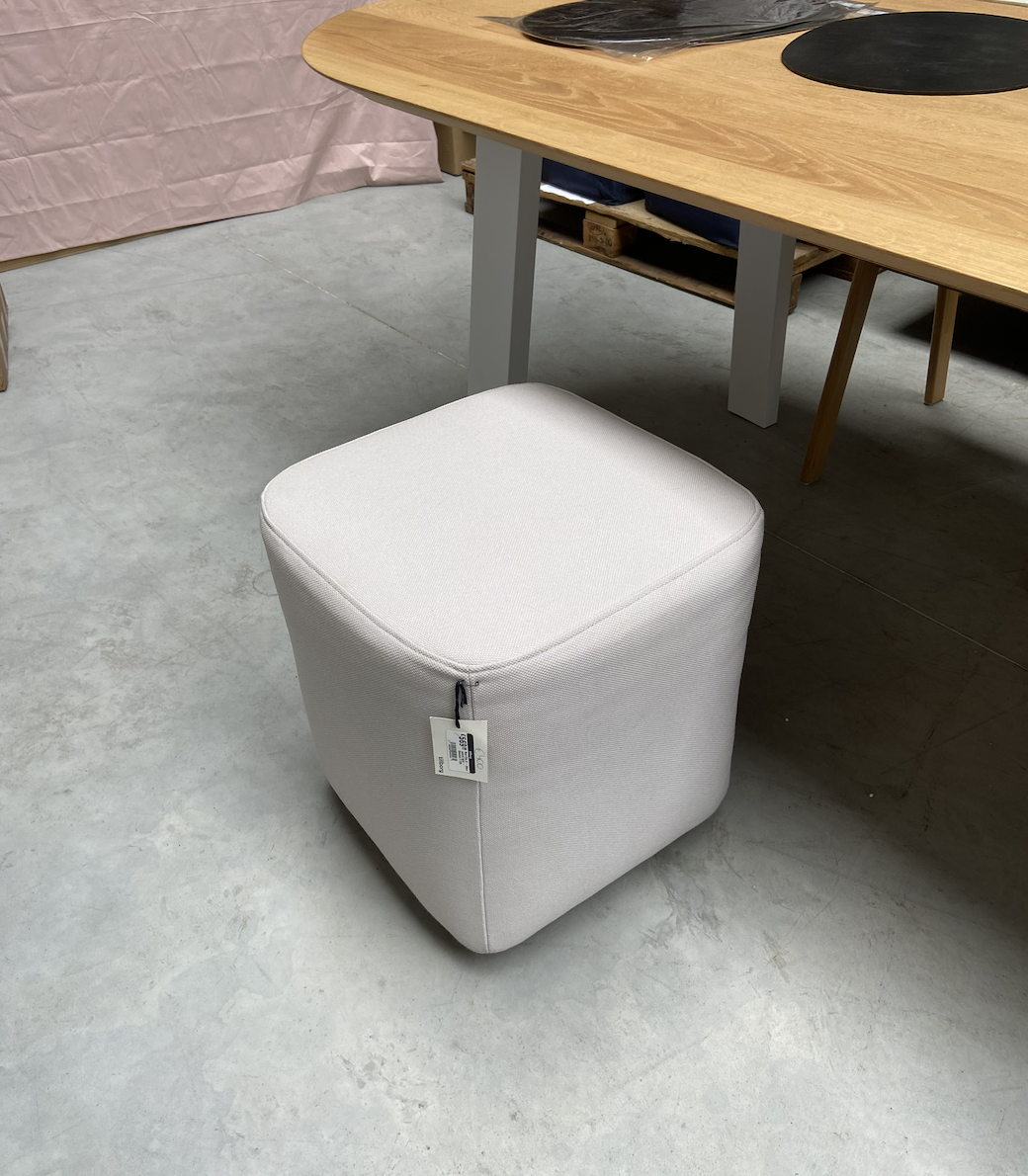 STUDIO HENK Poef Otto S - Eiken naturel light - Steelcut 2 220 - SHOWROOM MODEL