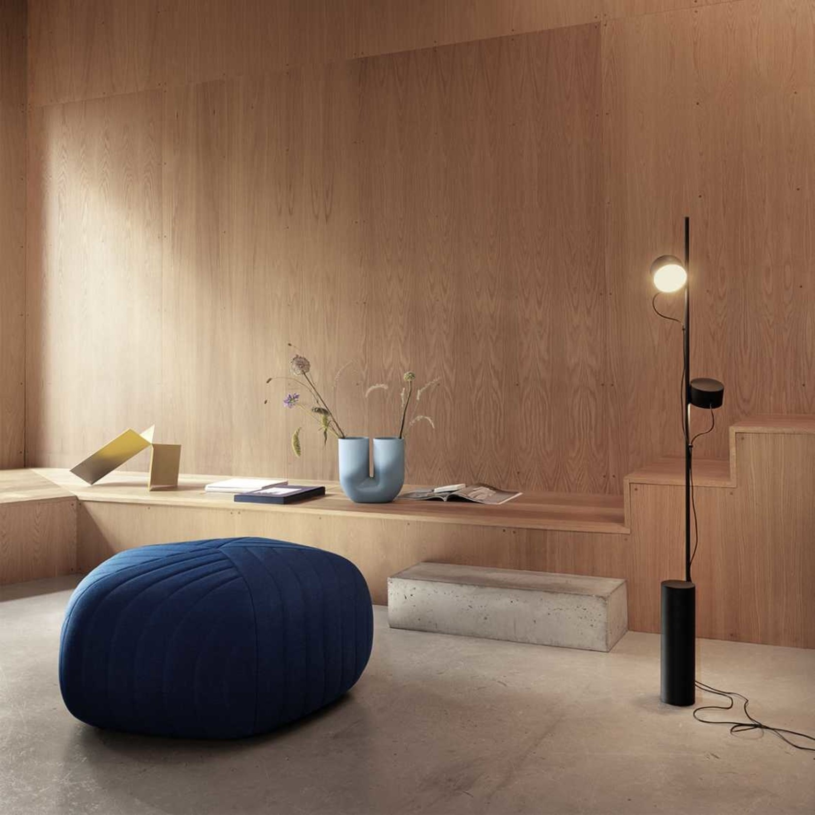 Muuto Post Floor Lamp