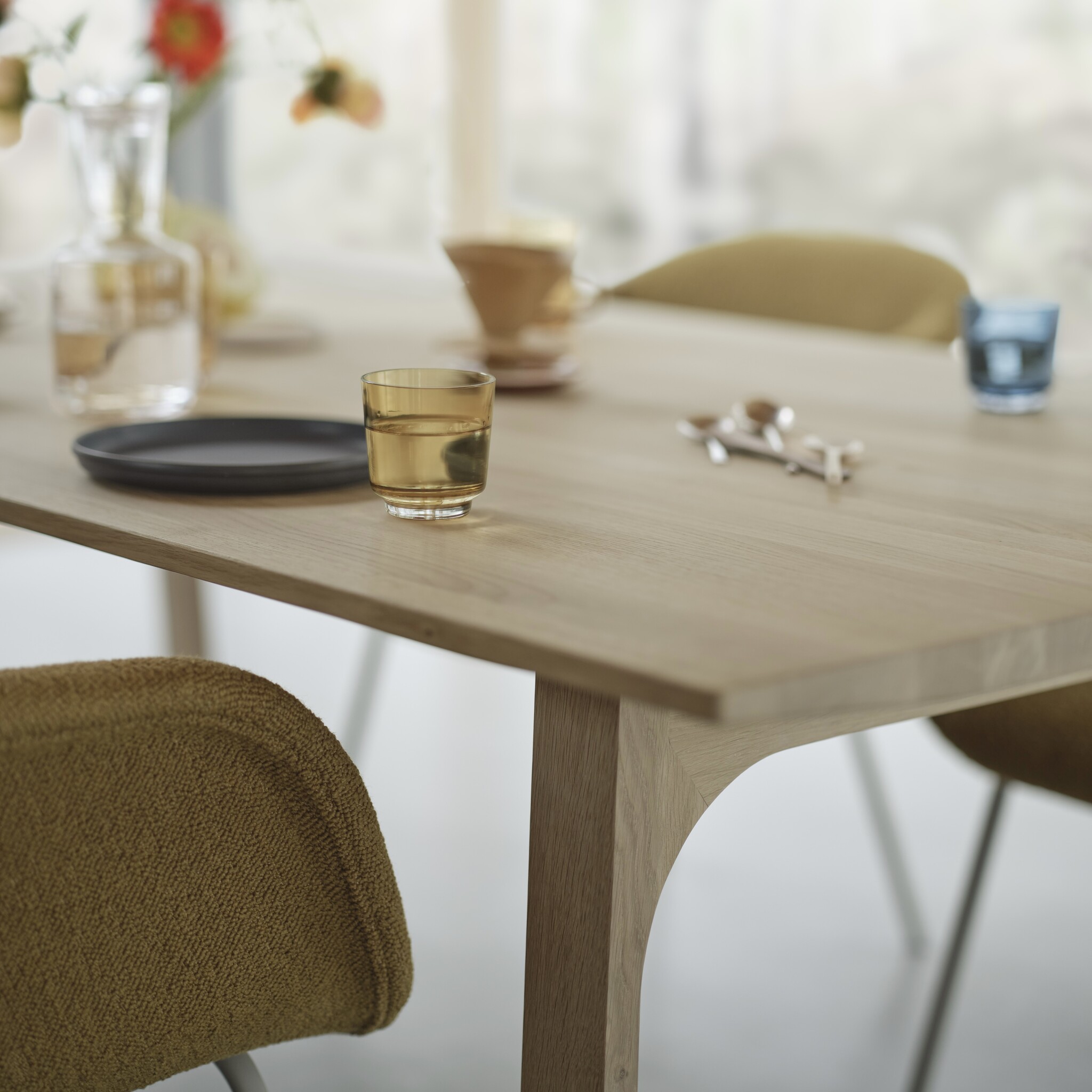 Muuto Earnest Extendable Table 205 x 100 cm