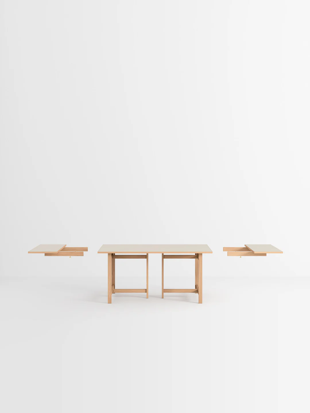 Moebe Rectangular Dining Table 160cm + 2 extensions