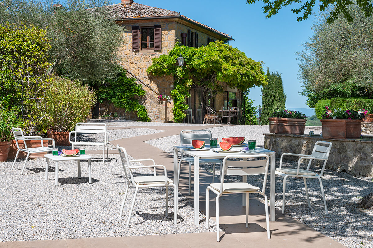 EMU Star Armchair 162