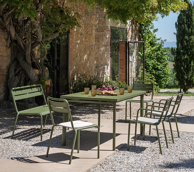 EMU Star Armchair 162