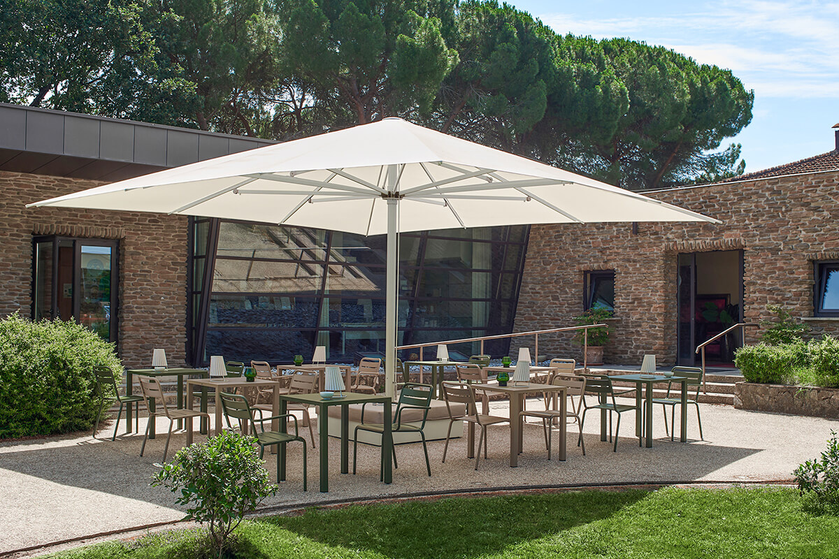 EMU 306 Star Table 90 x 90 cm