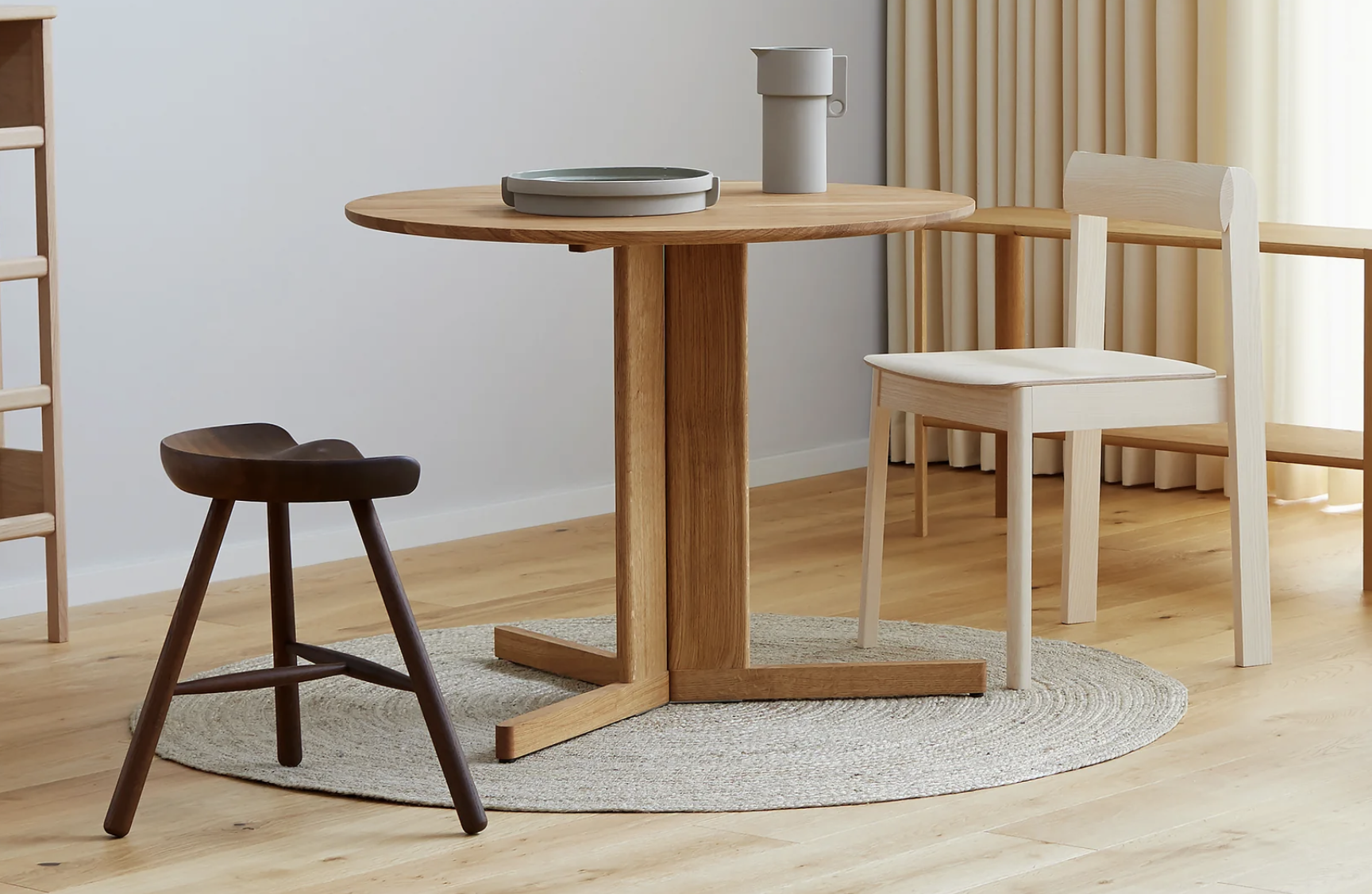 Form & Refine Trefoil Round Table Ø75
