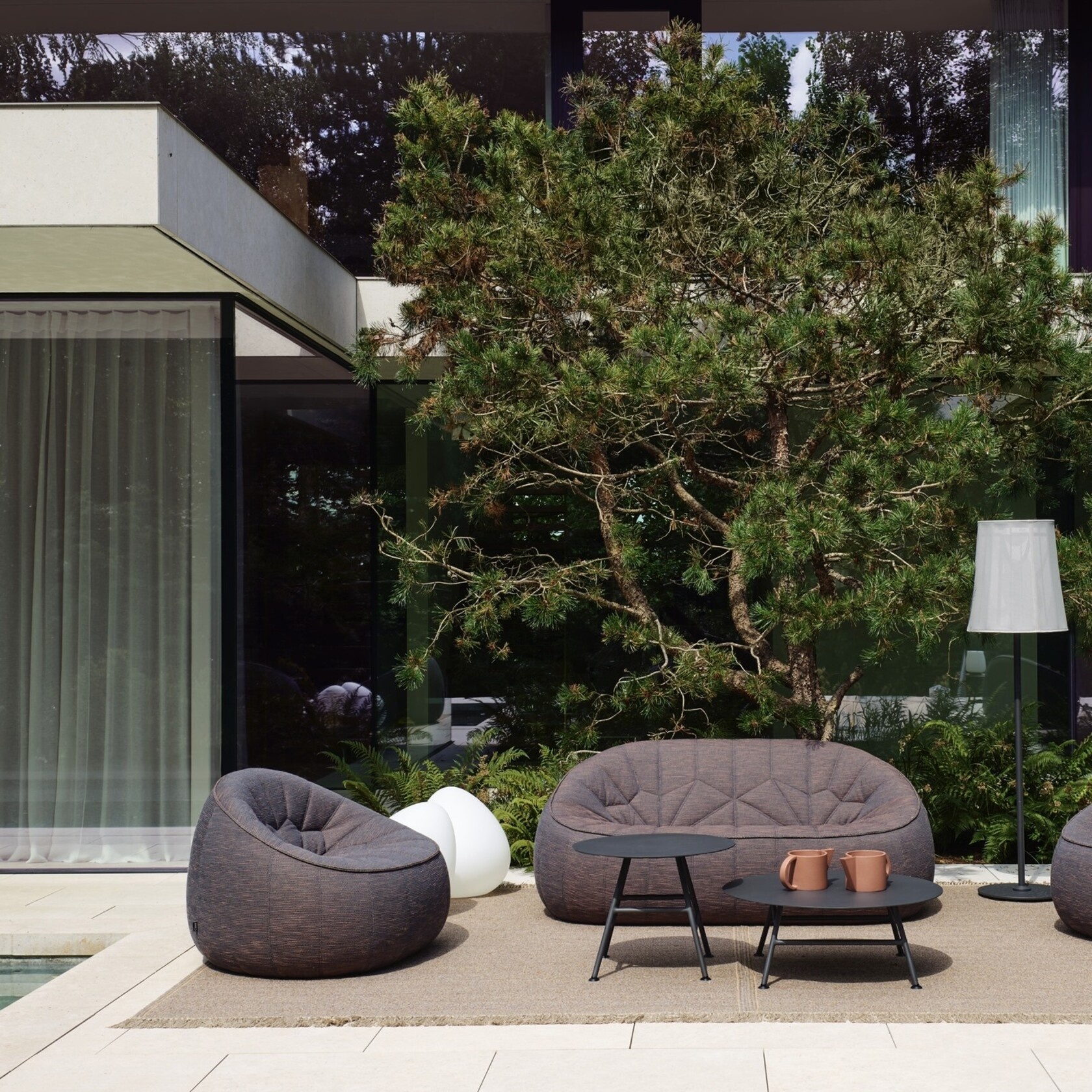 Ligne Roset Ottoman Small Sofa outdoor (Complete Item) - Gayac Pierre